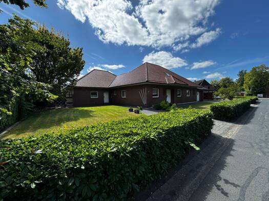 Einfamilienhaus zum Kauf 379.000 € 8 Zimmer 202 m² 1.548 m² Grundstück Bockhorn Bockhorn 26345