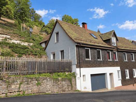 Haus zum Kauf 160.000 € 9 Zimmer 215,8 m² 1.649 m² Grundstück frei ab sofort Alpirsbach Alpirsbach 72275