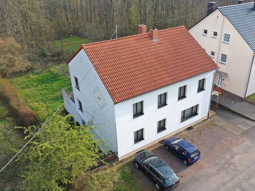 Mehrfamilienhaus zum Kauf 299.000 € 8 Zimmer 240 m² 900 m² Grundstück frei ab sofort Fürstenhausen Völklingen 66333