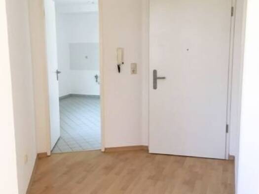 Wohnung zur Miete 493 € 3 Zimmer 83,4 m² 2. Geschoss frei ab sofort Carl-von-Ossietzky-Straße 200 c Gablenz Gablenz 09127