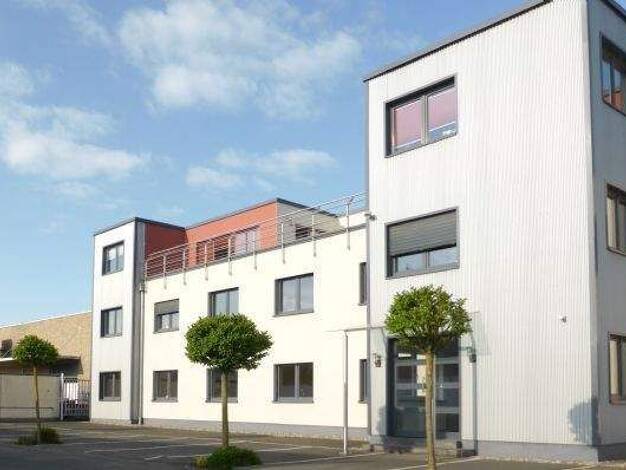 Wohn- und Geschäftshaus zur Miete provisionsfrei 2 Zimmer 40,8 m² Bürofläche teilbar von 20,4 m² bis 20,4 m² De-Gasperi-Straße 3 Gronau Bergisch Gladbach 51469