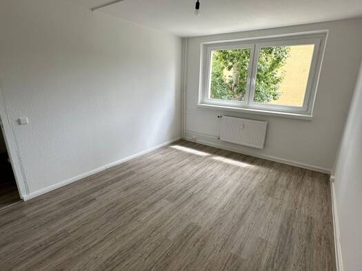 Wohnung zur Miete 260 € 2 Zimmer 41,7 m² 1. Geschoss frei ab sofort Krummacherring 10 Bernburg Bernburg (Saale) 06406