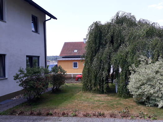 Wohnung zur Miete 700 € 4 Zimmer 97 m² 1. Geschoss frei ab 01.07.2026 Bahnhofstr. 12 Weiding 93495