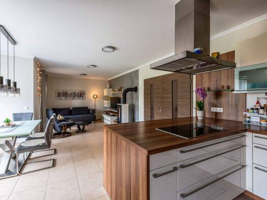 Einfamilienhaus zum Kauf 999.000 € 7 Zimmer 150 m² 1.070 m² Grundstück Ruhstorf Ruhstorf an der Rott 94099