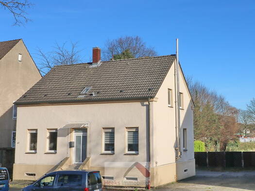 Einfamilienhaus zum Kauf 250.000 € 6,5 Zimmer 135 m² 2.084 m² Grundstück Herten-Disteln 45699
