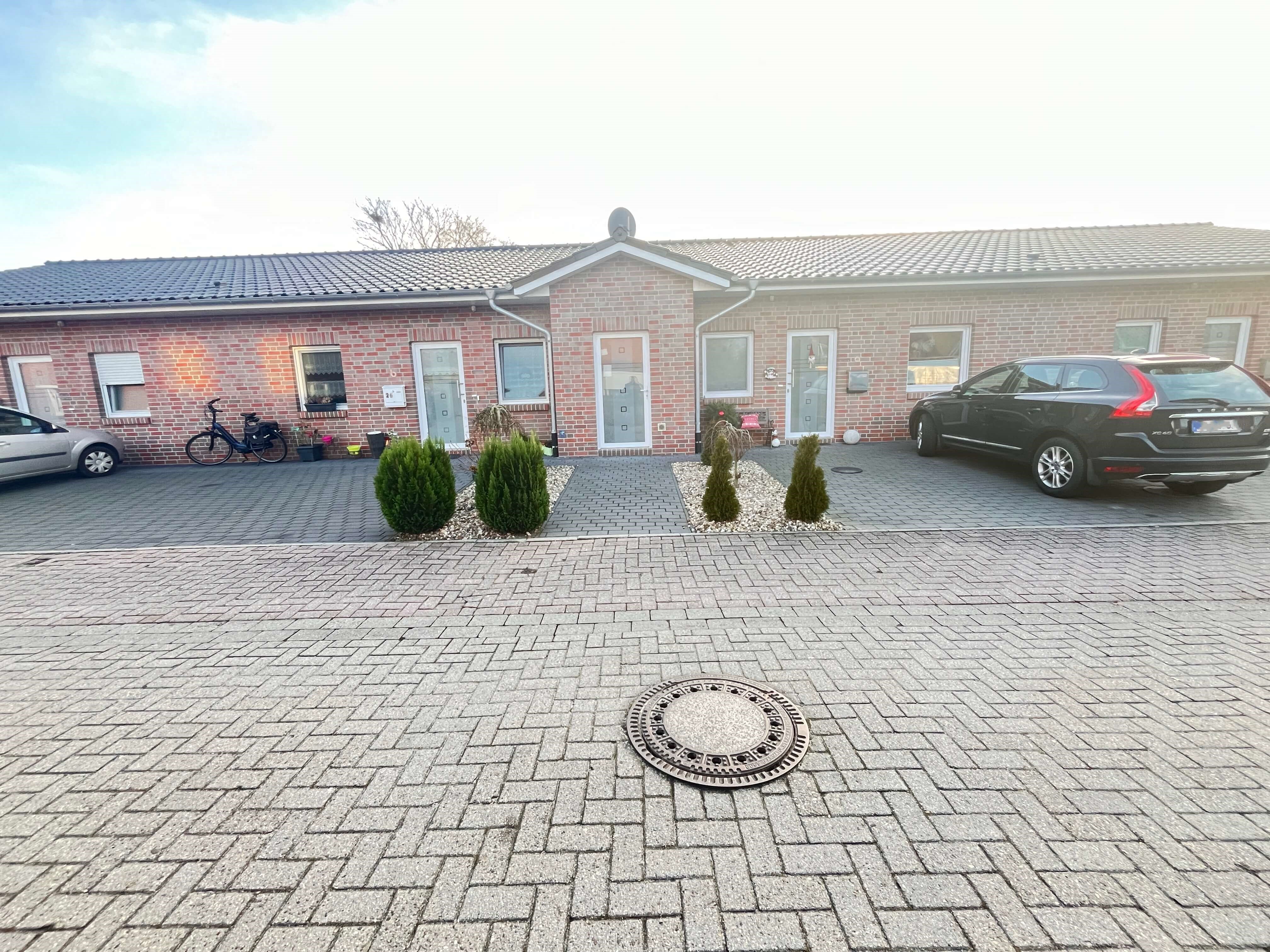 Mehrfamilienhaus zum Kauf 890.000 € 8 Zimmer 276 m²<br/>Wohnfläche 988 m²<br/>Grundstück Papenburg - Obenende Papenburg 26871