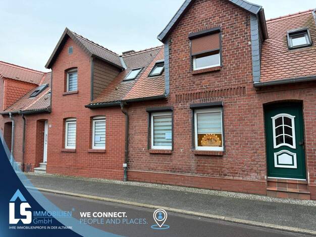 Reihenmittelhaus zum Kauf 198.000 € 7 Zimmer 100 m² 180 m² Grundstück Tangermünde 39590