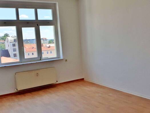 Wohnung zur Miete 700 € 2 Zimmer 90,8 m² frei ab sofort Martinstr 5 Meißen Coswig 01662