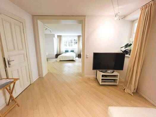 Wohnung zur Miete 1.795 € 2 Zimmer 70 m² frei ab sofort Alsterkamp . Harvestehude Hamburg 20149