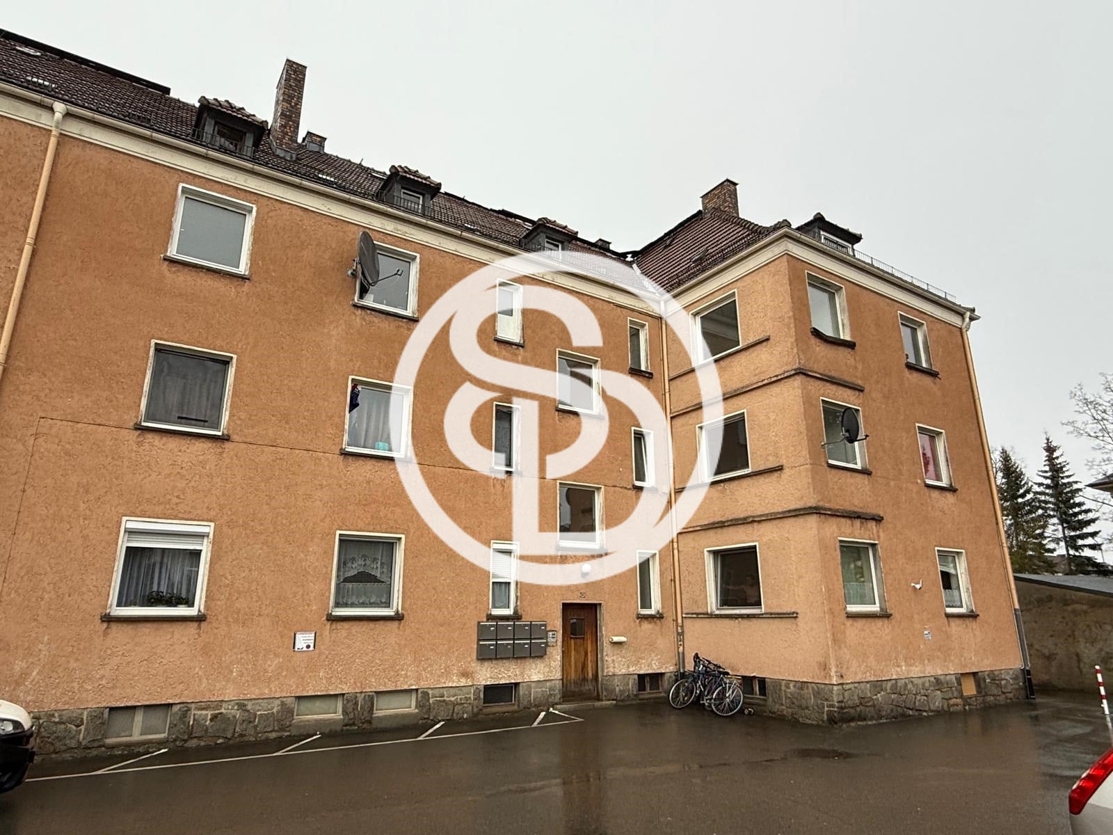 Wohnung zur Miete 700 € 4 Zimmer 106,5 m²<br/>Wohnfläche 2.<br/>Geschoss ab sofort<br/>Verfügbarkeit Neuhof Hof 95028