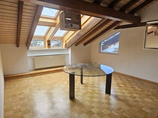 Wohnung zur Miete 965 € 3 Zimmer 88,1 m² 4. Geschoss frei ab 01.03.2026 Kaiserstr. 27 Innenstadt Reutlingen 72764