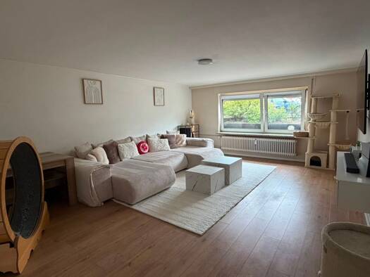 Wohnung zur Miete 700 € 3 Zimmer 83 m² 3 Geschosse frei ab 01.10.2026 Kelsterbach 65451