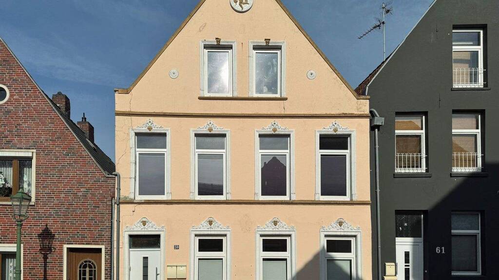 Mehrfamilienhaus zum Kauf 199.000 € 5 Zimmer 140 m² 100 m² Grundstück Stadtzentrum Emden 26721