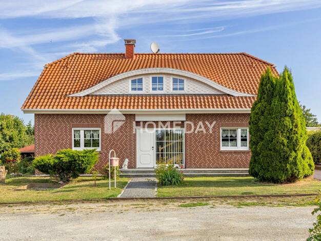 Einfamilienhaus zum Kauf 379.000 € 6 Zimmer 158,8 m² 629 m² Grundstück Sarmstorf Sarmstorf 18276