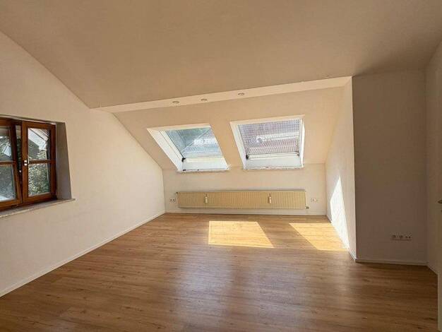 Wohnung zur Miete 1.100 € 4 Zimmer 88 m² 2. Geschoss Achdorf Landshut 84036