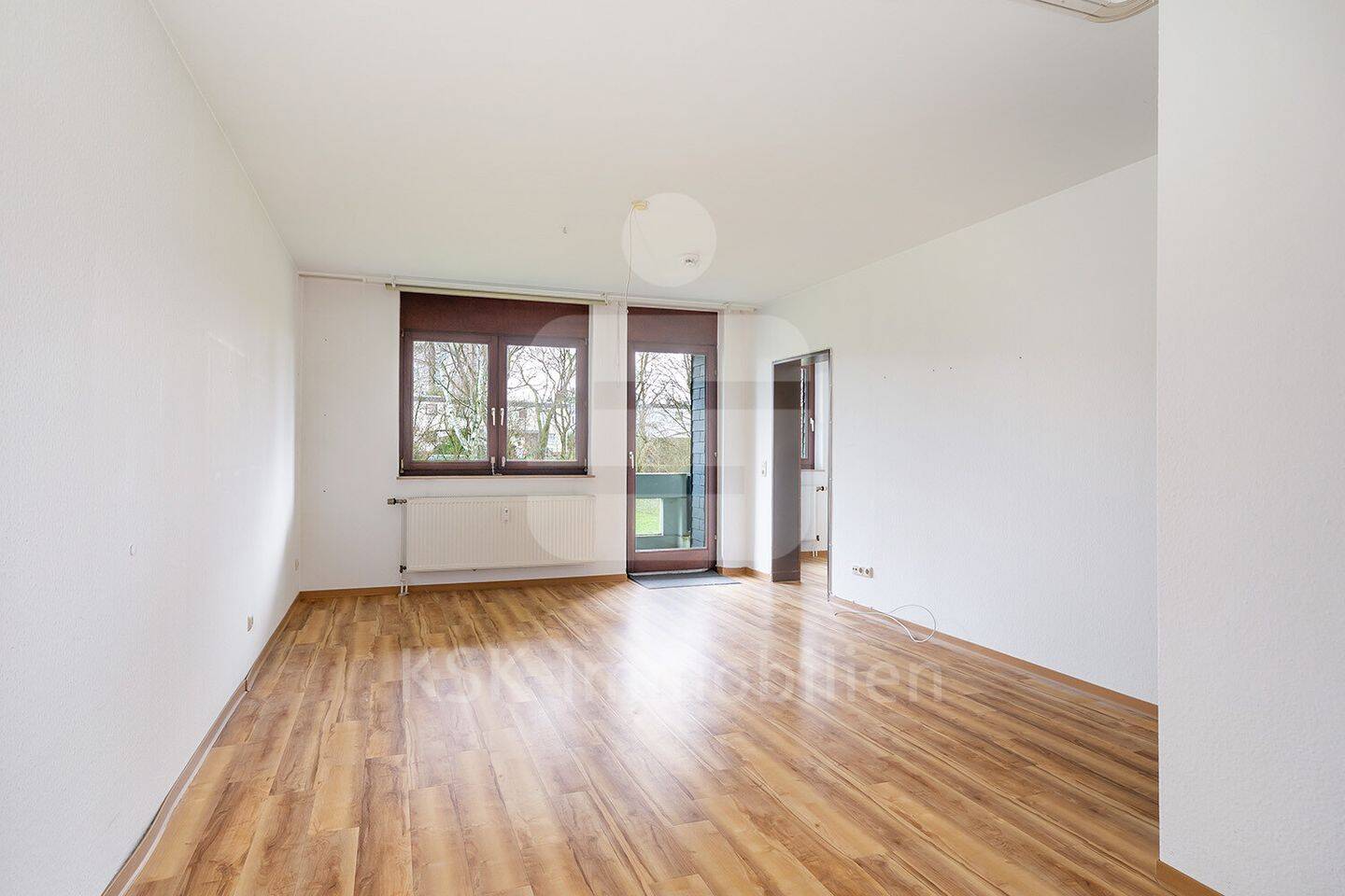 Immobilie in Bergisch Gladbach - Attraktives Senioren-Appartement mit Balkon und Aufzug. - Bild 3