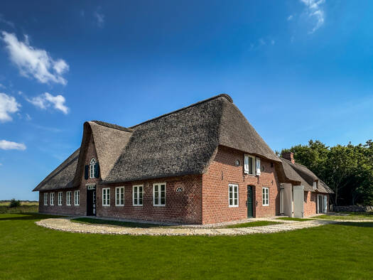 Einfamilienhaus zum Kauf 7 Zimmer 350 m² 17.795 m² Grundstück Keitum Sylt-Ost / Archsum 25980