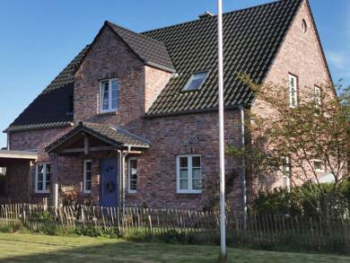 Haus zur Miete 2.000 € 4 Zimmer 160 m² 651 m² Grundstück frei ab 01.08.2025 Sankt Peter-Ording 25826
