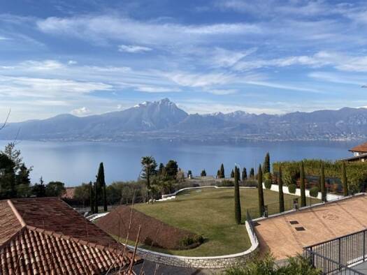 Villa zum Kauf 1.615.000 € 5 Zimmer 200 m² 1.400 m² Grundstück frei ab sofort TORRI DEL BENACO 