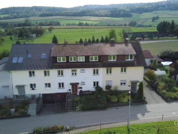 Reihenmittelhaus zum Kauf 435.000 € 10 Zimmer 207 m² 857 m² Grundstück Dettighofen 79802