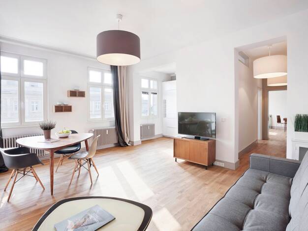 Wohnung zur Miete Wohnen auf Zeit 1.650 € 2 Zimmer 70 m² frei ab sofort Friedrichshain Berlin 10247