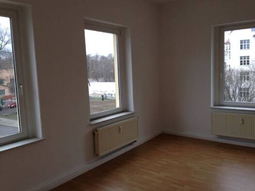 Wohnung zur Miete 296 € 2 Zimmer 74 m² 2. Geschoss Schlossstr. 2 Zentrum Chemnitz 09111