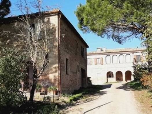 Bauernhaus zum Kauf 700.000 € 8 Zimmer 800 m² 35.000 m² Grundstück Siena