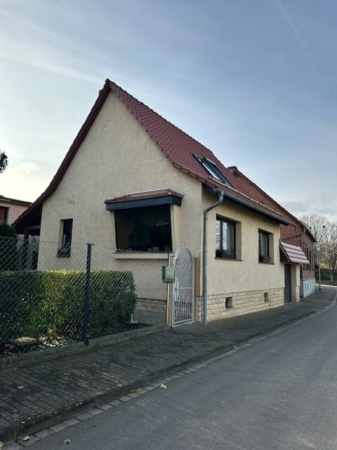 Einfamilienhaus zum Kauf 234.000 € 6 Zimmer 157 m²<br/>Wohnfläche 796 m²<br/>Grundstück ab sofort<br/>Verfügbarkeit Word 14 Rieder Ballenstedt 06493