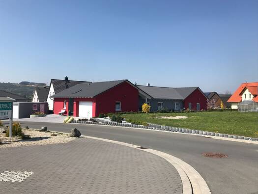 Einfamilienhaus zum Kauf provisionsfrei 725.000 € 7 Zimmer 230 m² 947 m² Grundstück Lanzendorf Himmelkron 95502