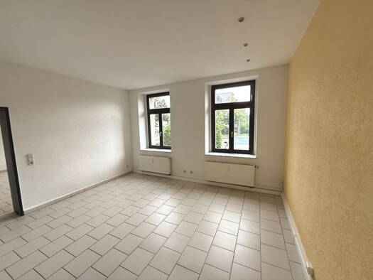 Wohnung zur Miete 330 € 2 Zimmer 70 m² EG Bahnhofstraße 90 Reichenbach Reichenbach 08468