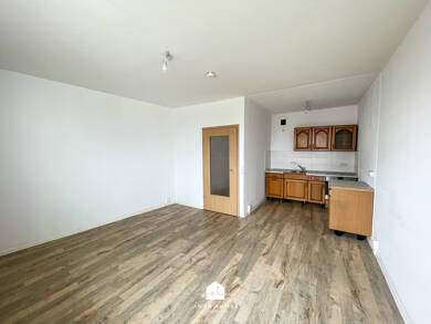 Wohnung zur Miete 300 € 3 Zimmer 60,5 m² 2. Geschoss Otto-Worms-Straße 17 Lusan Gera 07549