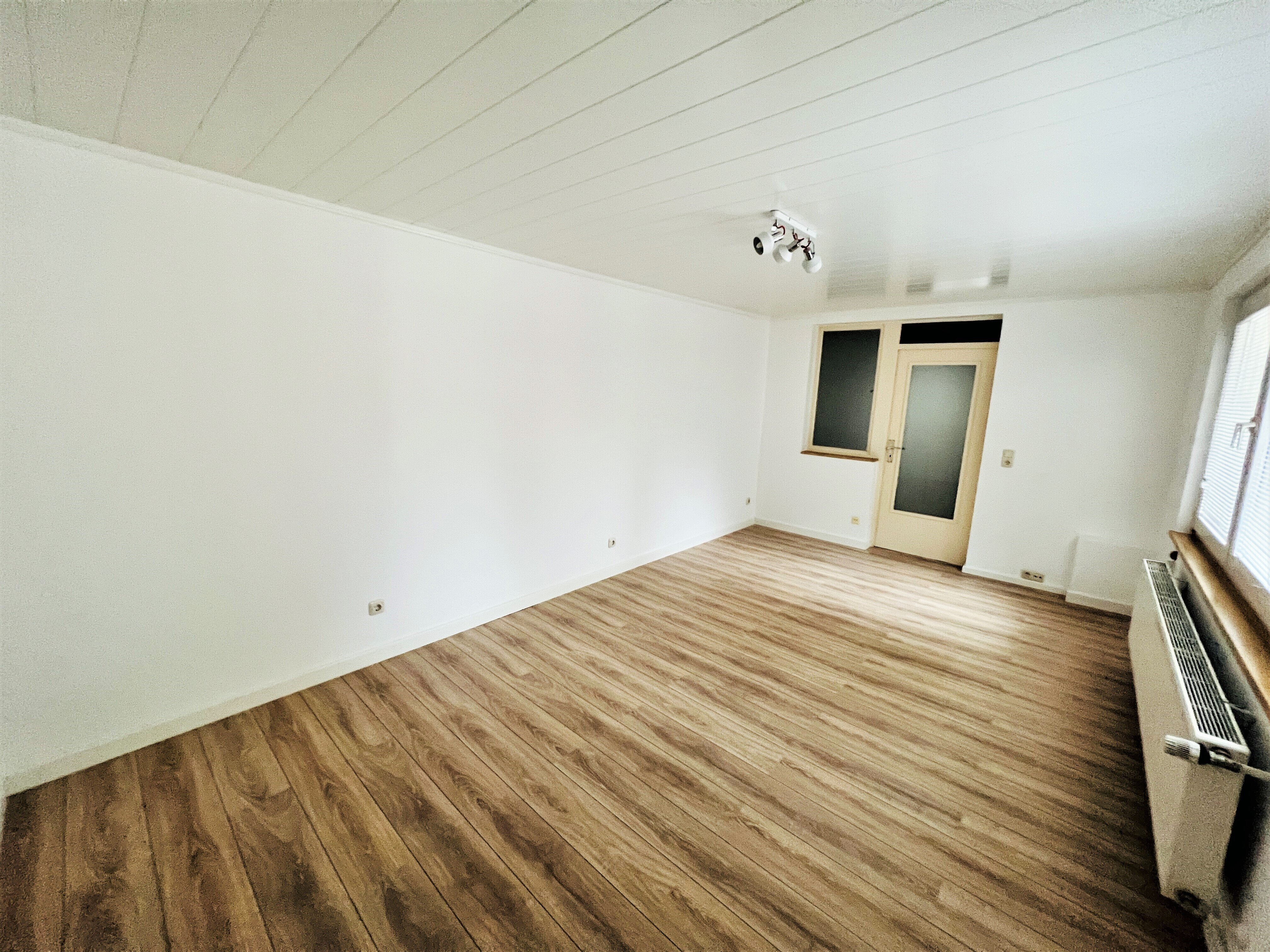 Wohnung zur Miete 580 € 2 Zimmer 56 m²<br/>Wohnfläche 1.<br/>Geschoss 01.01.2025<br/>Verfügbarkeit Ehrang 2 Trier 54293