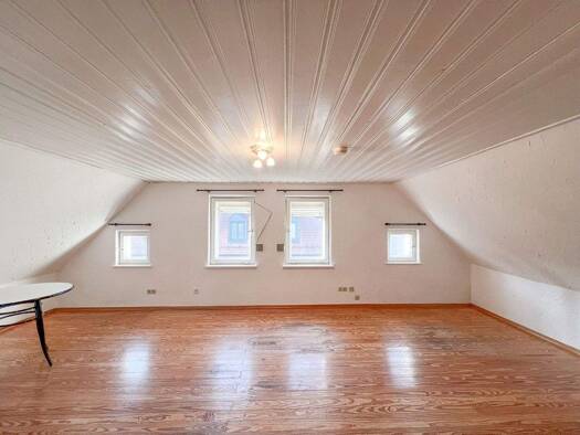 Studio zur Miete 390 € 1 Zimmer 25 m² Erlangen-Nord Erlangen 91054