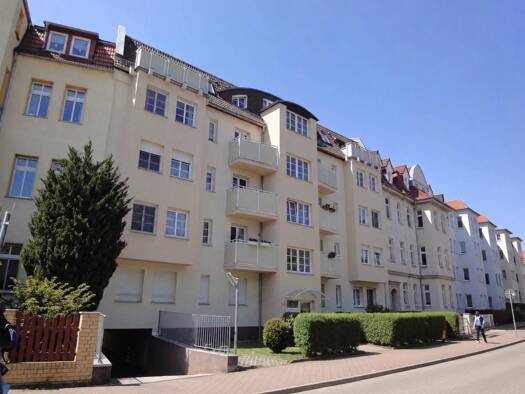 Wohnung zur Miete 950 € 3 Zimmer 98 m² Geschoss 4/4 frei ab 01.09.2026 Innenstadt Dessau-Roßlau 06844