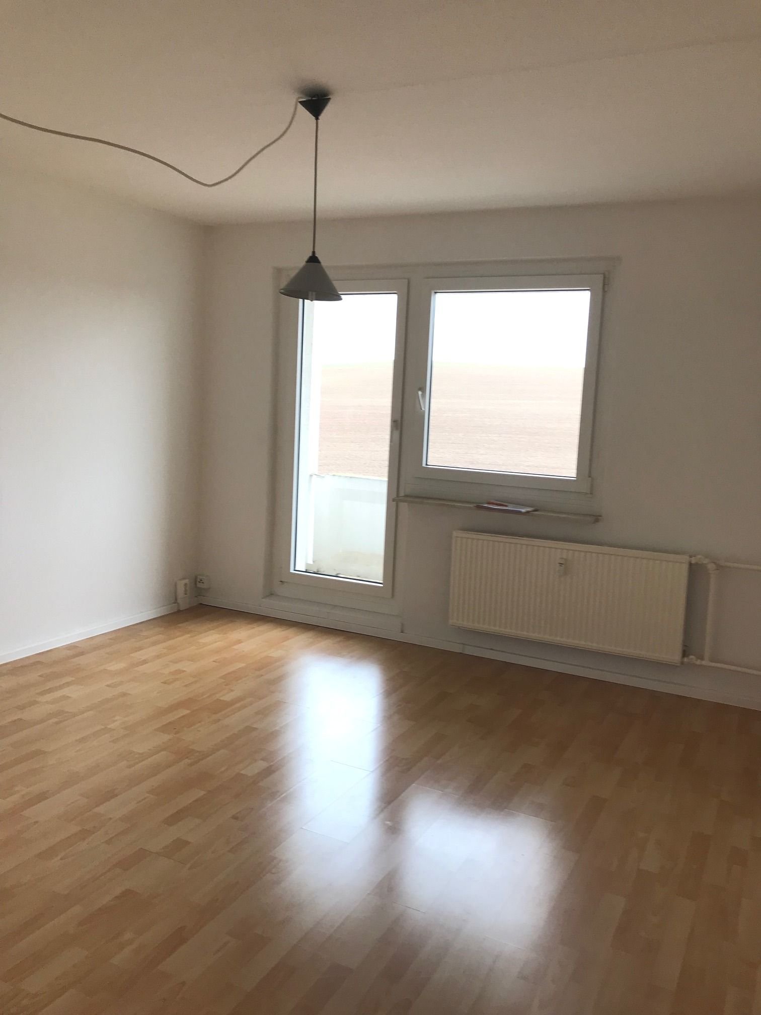 Wohnung zur Miete 277 € 3 Zimmer 55,2 m²<br/>Wohnfläche 3.<br/>Geschoss ab sofort<br/>Verfügbarkeit Außenring 16 Thurm Mülsen 08132