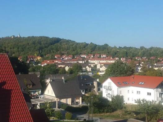 Maisonette zur Miete 1.050 € 5 Zimmer 110 m² Geschoss 1/2 frei ab 01.10.2026 Carl-Orff-Straße 3 Sulzbach-Rosenberg Sulzbach-Rosenberg 92237