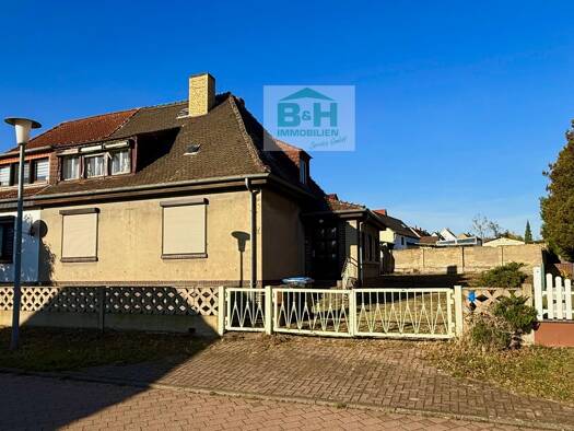 Doppelhaushälfte zum Kauf 79.900 € 4 Zimmer 140 m² 550 m² Grundstück frei ab sofort Zum Fichtenberg 7 Friedersdorf Muldestausee 06774