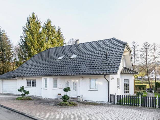 Einfamilienhaus zum Kauf provisionsfrei 530.000 € 7 Zimmer 187 m² 4.000 m² Grundstück Brückenweiher 12 Rossenbach Waldbröl 51545