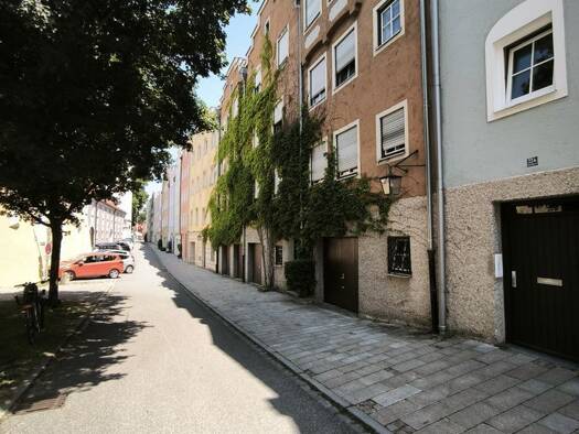 Wohnung zum Kauf 173.000 € 2 Zimmer 53,9 m² Geschoss 3/3 frei ab 01.11.2026 Burghausen Burghausen 84489