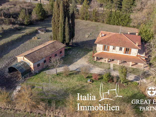 Bauernhaus zum Kauf 430.000 € 13 Zimmer 366 m² 10.000 m² Grundstück Fabro 05015