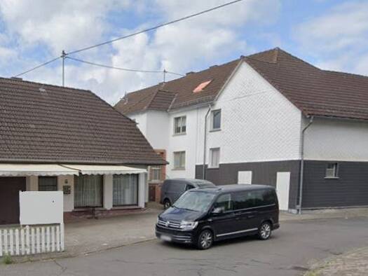 Einfamilienhaus zum Kauf 220.000 € 10 Zimmer 242 m² 1.837 m² Grundstück frei ab sofort Oberdreis Oberdreis 57639