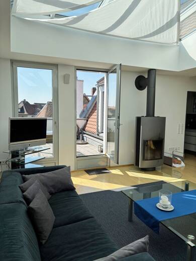 Wohnung zur Miete 1.300 € 4 Zimmer 116 m² Dachgeschoss, 2. Geschoss frei ab sofort Volkach Volkach 97332