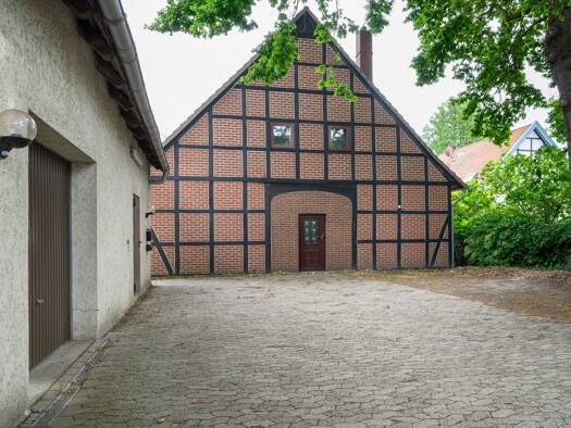 Bauernhaus zum Kauf 665.000 € 8 Zimmer 200 m² 1.491 m² Grundstück Godshorn Langenhagen 30855