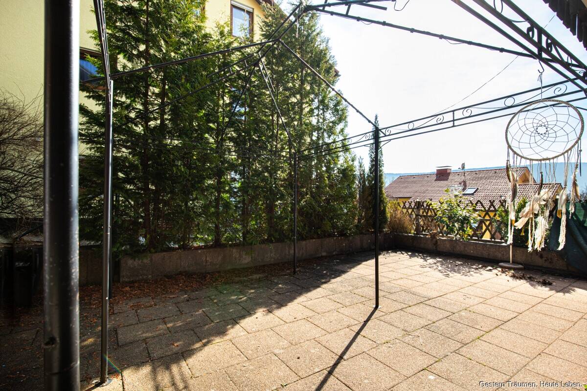 Immobilie in Titisee-Neustadt - Maisonette-Wohnung mit insgesamt 4 Zimmern, 2 Balkonen und 1 große Terrasse in Neustadt zu verkaufen - Bild 4