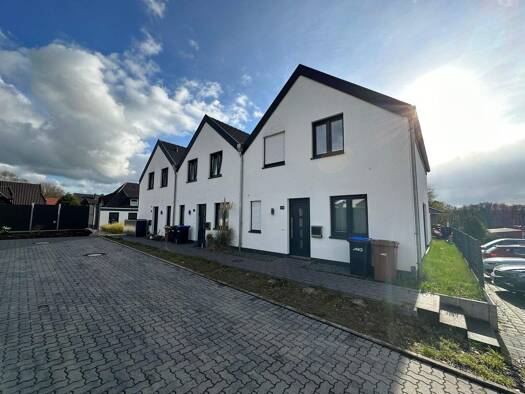 Haus zur Miete 1.200 € 4 Zimmer 110 m² 150 m² Grundstück frei ab sofort Steimker Straße 51 B Syke 28857