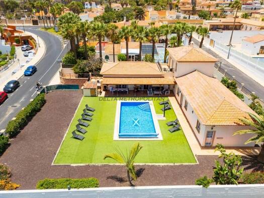 Villa zum Kauf 1.800.000 € 7 Zimmer 415 m² 1.120 m² Grundstück Calle San Blas San Miguel de Abona 38639