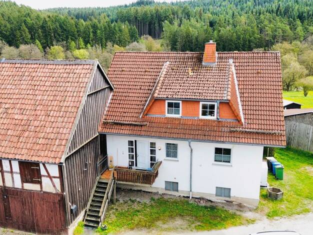 Haus zum Kauf 285.000 € 13 Zimmer 376 m² 1.960 m² Grundstück Neukirchen Lichtenfels 35104