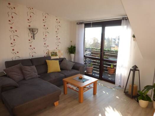 Wohnung zur Miete 630 € 4 Zimmer 84 m² frei ab 01.01.2027 Oelsnitz Oelsnitz/Erzgebirge 09376