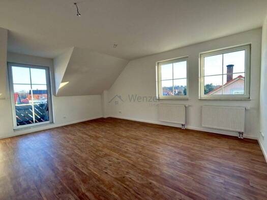 Wohnung zum Kauf 139.000 € 3 Zimmer 80,2 m² 2. Geschoss frei ab sofort Zinzendorfstraße 26 Neudietendorf Nesse-Apfelstädt 99192