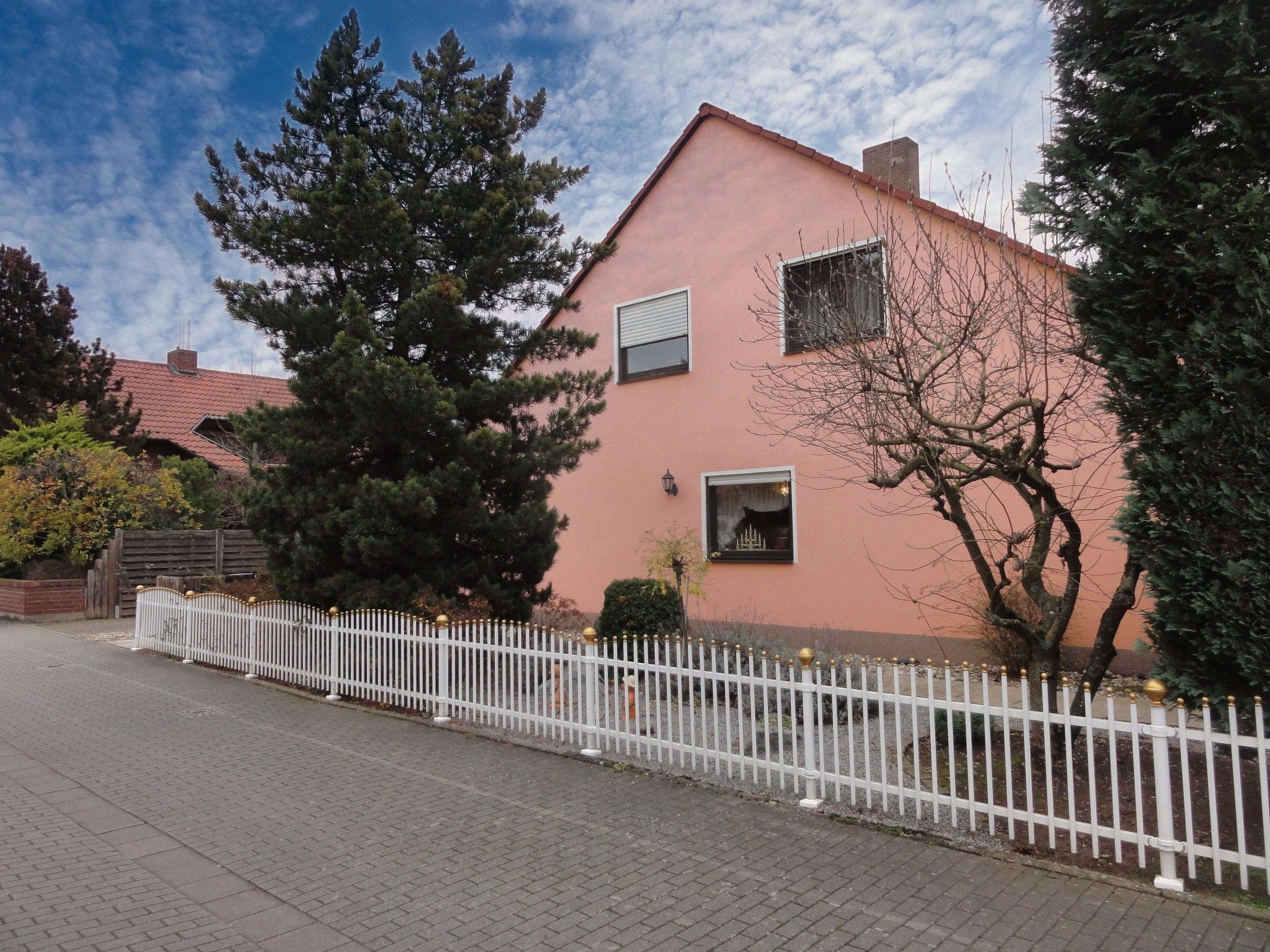 Einfamilienhaus zum Kauf 649.000 € 4 Zimmer 144 m²<br/>Wohnfläche 502 m²<br/>Grundstück ab sofort<br/>Verfügbarkeit Hochheim 1 Worms 67549